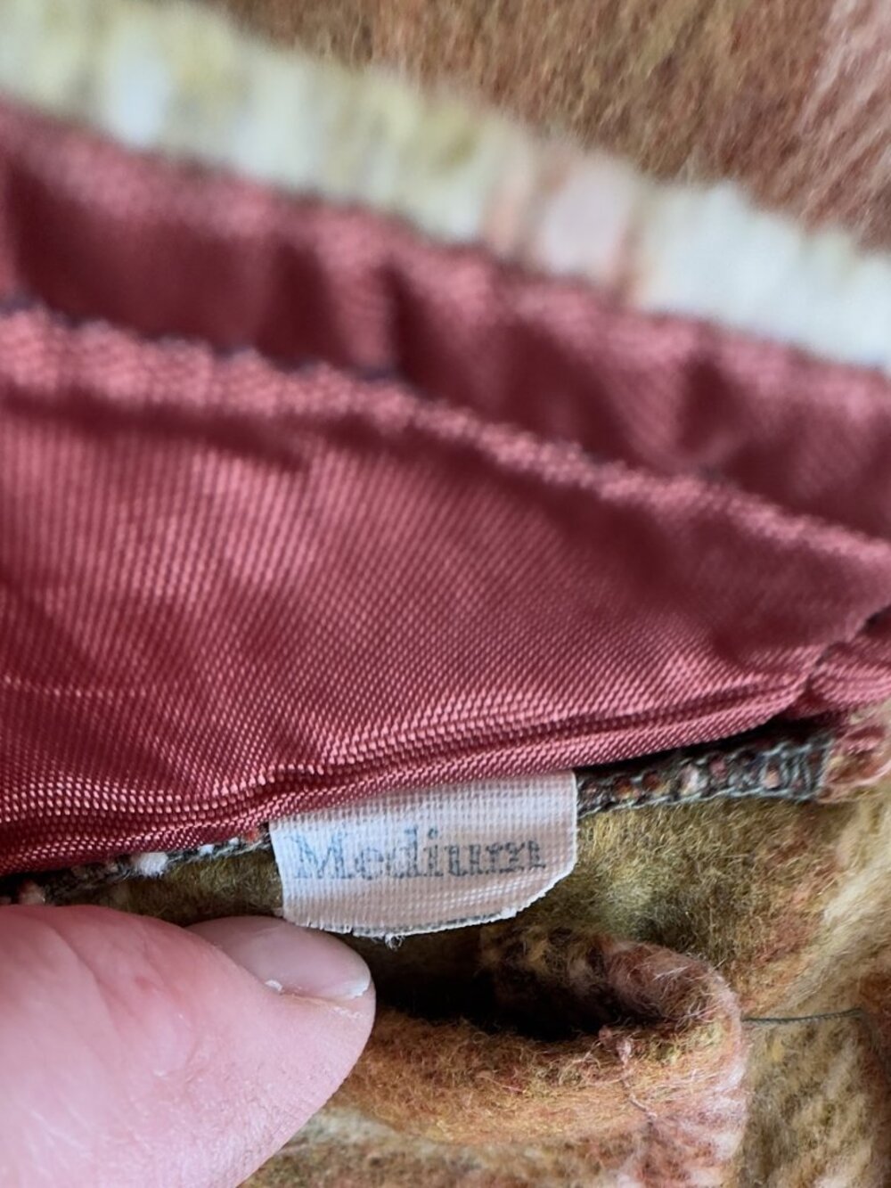VINTAGE MENS WOOL PLAID JACKET.   MEN'S MEDIUM  AWESOME PIECE - Picture 4 of 7